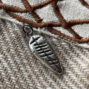 Grá ("love") - with Ogham inscription