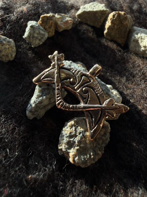 Crescent V-Rod – bronze - Image 4